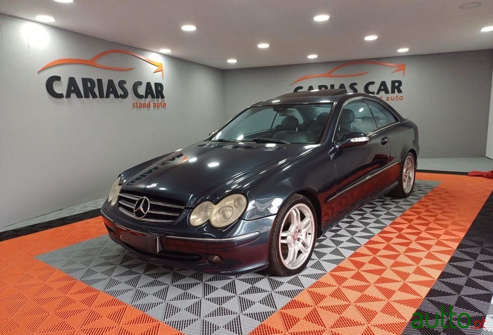 2002' Mercedes-Benz Classe Clk photo #1
