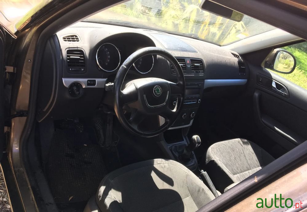 2011' Skoda Yeti photo #2