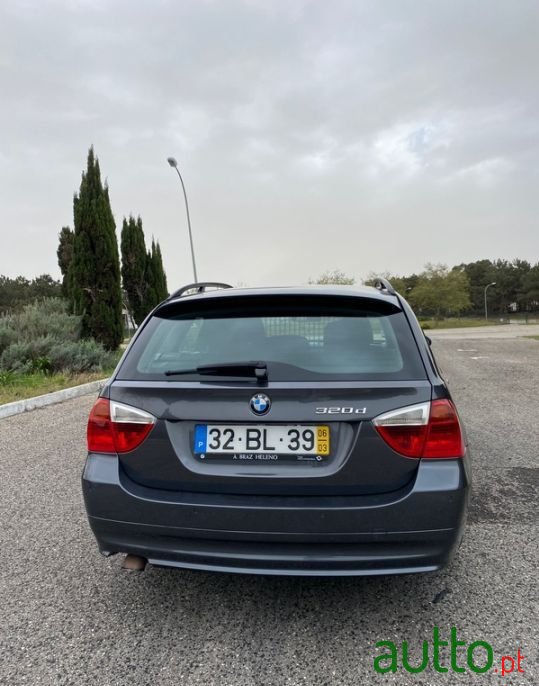 2006' BMW 320 photo #4