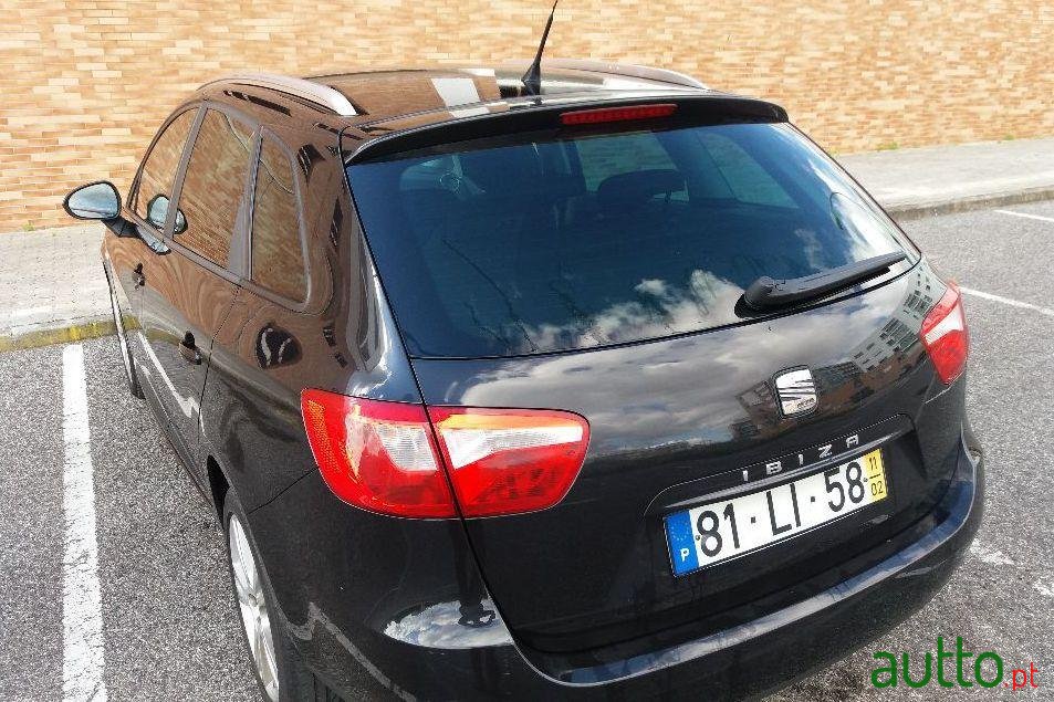 2011' SEAT Ibiza photo #5