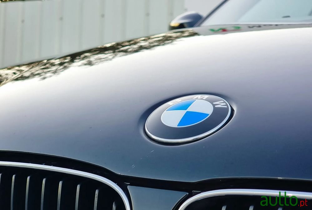 2008' BMW Série 1 D Cabrio photo #3