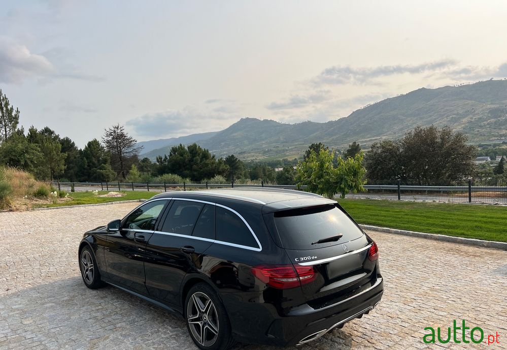 2020' Mercedes-Benz Classe C De Amg Line photo #1