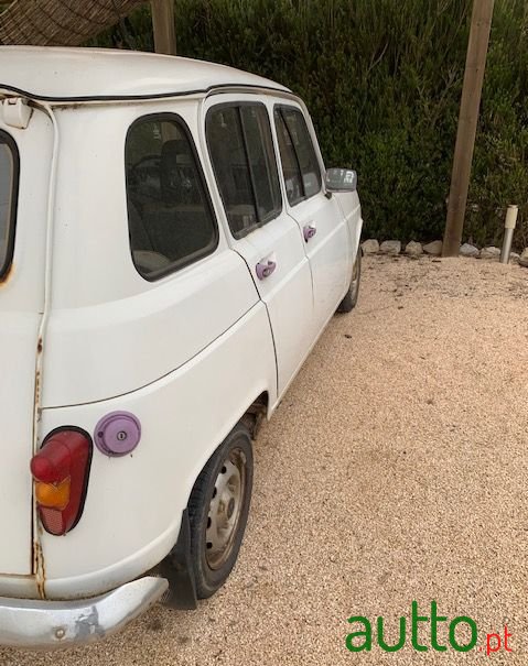 1990' Renault 4 photo #3
