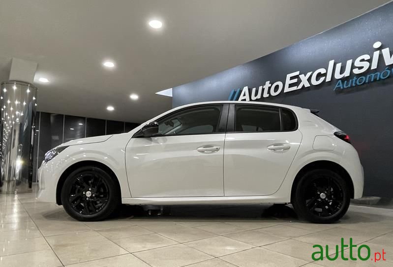 2021' Peugeot 208 photo #6