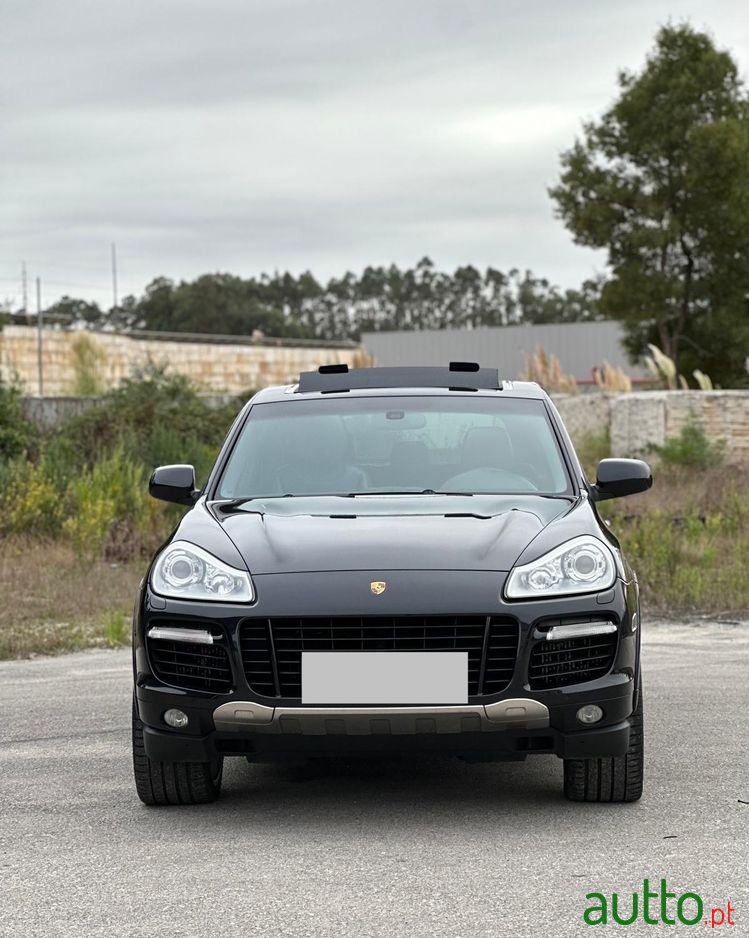 2008' Porsche Cayenne Turbo photo #3