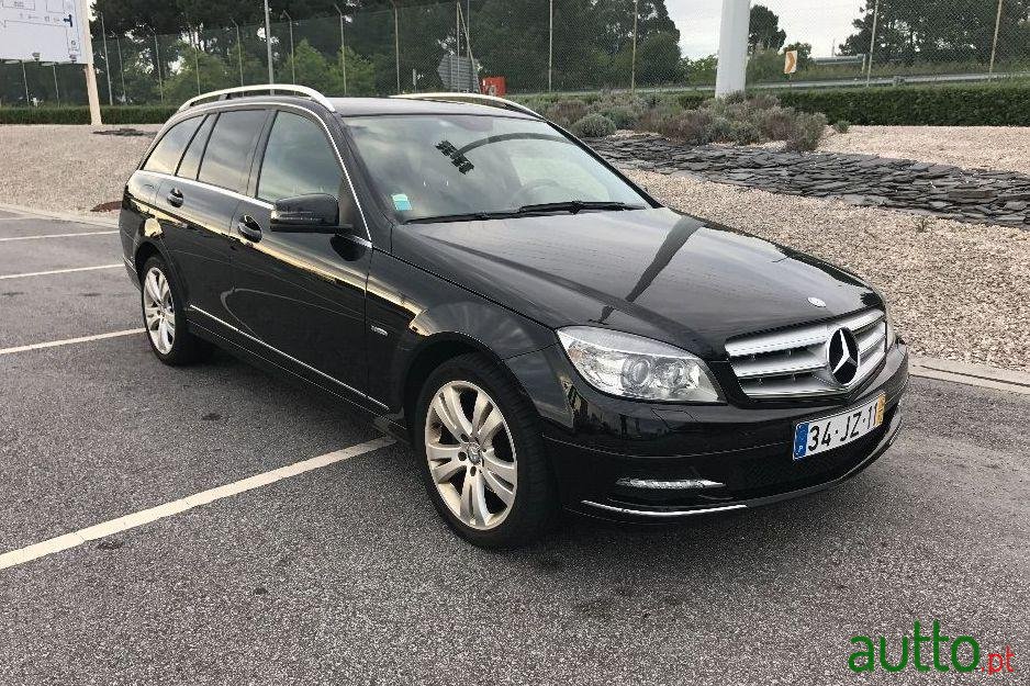 2011' Mercedes-Benz C-250 Avantgarde photo #2