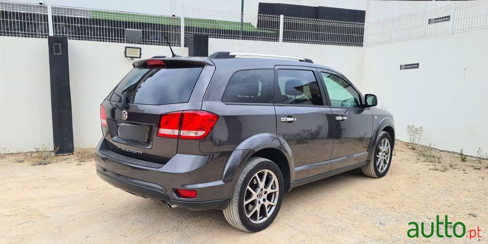 2015' Fiat Freemont 2.0 M-Jet photo #3