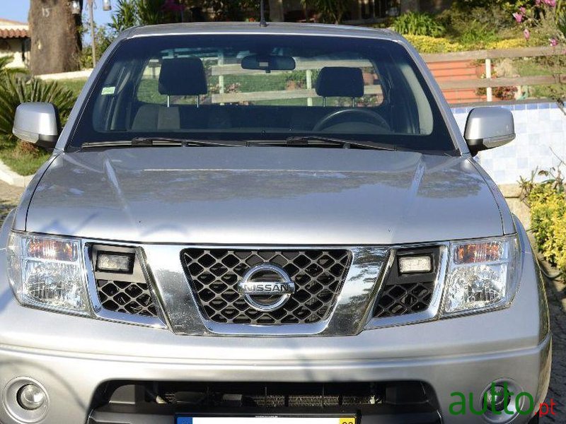 2009' Nissan Navara photo #3