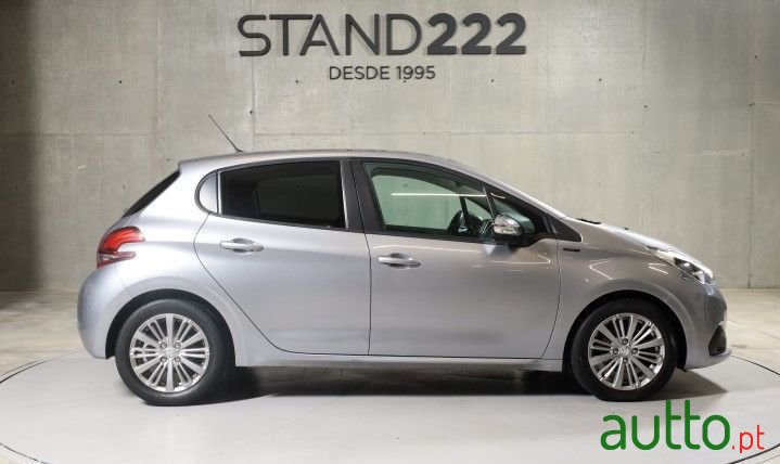 2019' Peugeot 208 photo #4