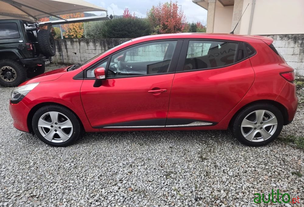 2014' Renault Clio photo #4