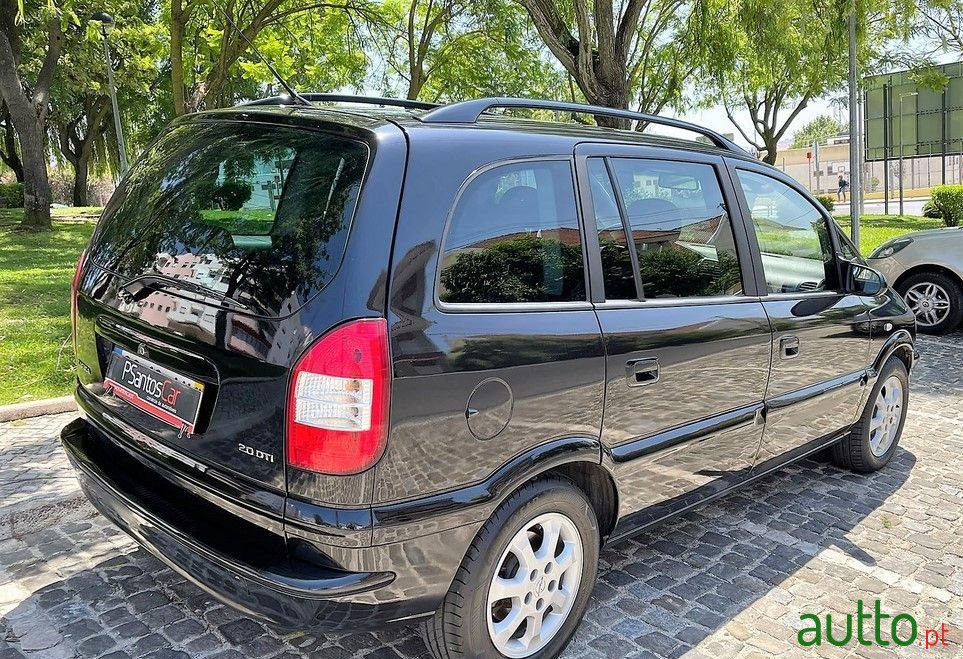 2003' Opel Zafira photo #2