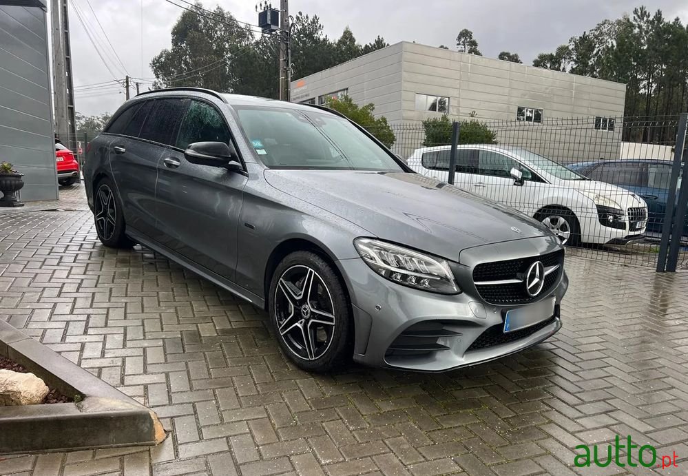 2021' Mercedes-Benz Classe C De Amg Line photo #6