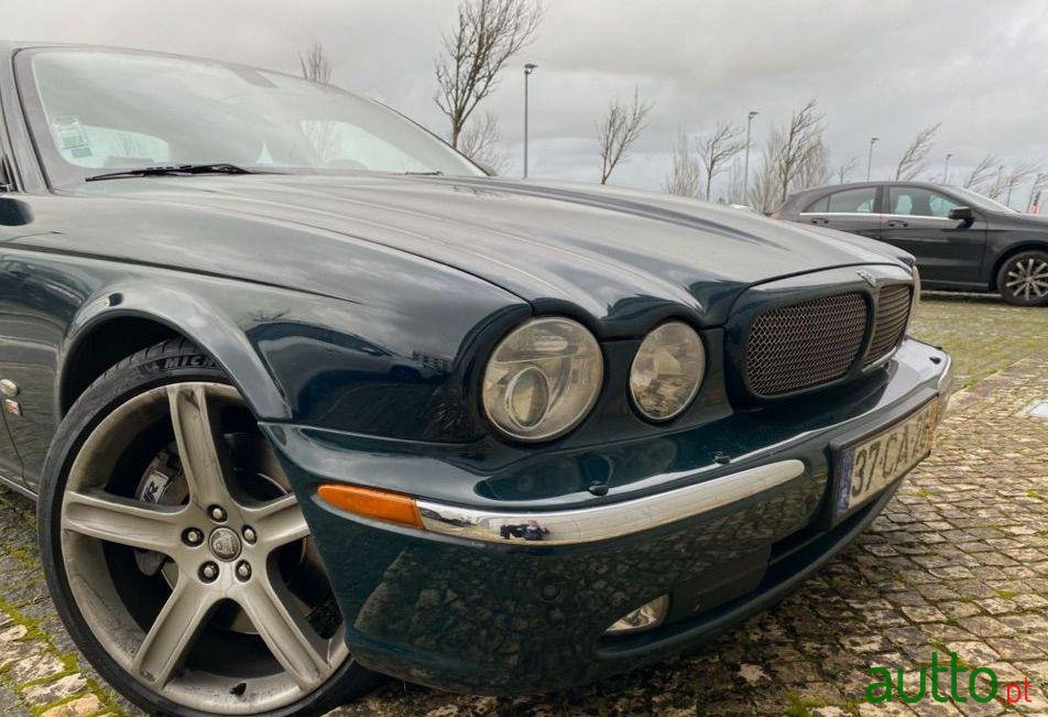 2006' Jaguar XJ photo #5