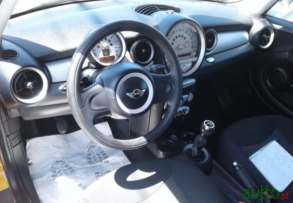 2009' MINI One photo #5