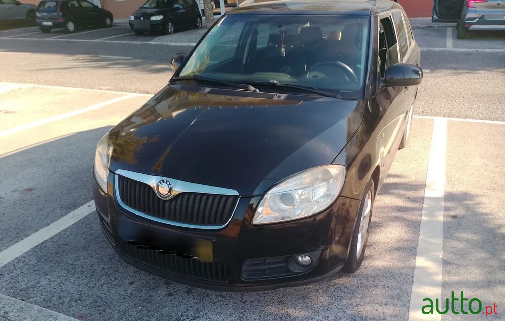 2008' Skoda Fabia Break photo #1