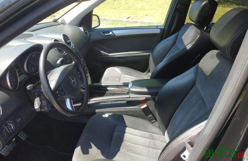 2006' Mercedes-Benz Ml-320 photo #5