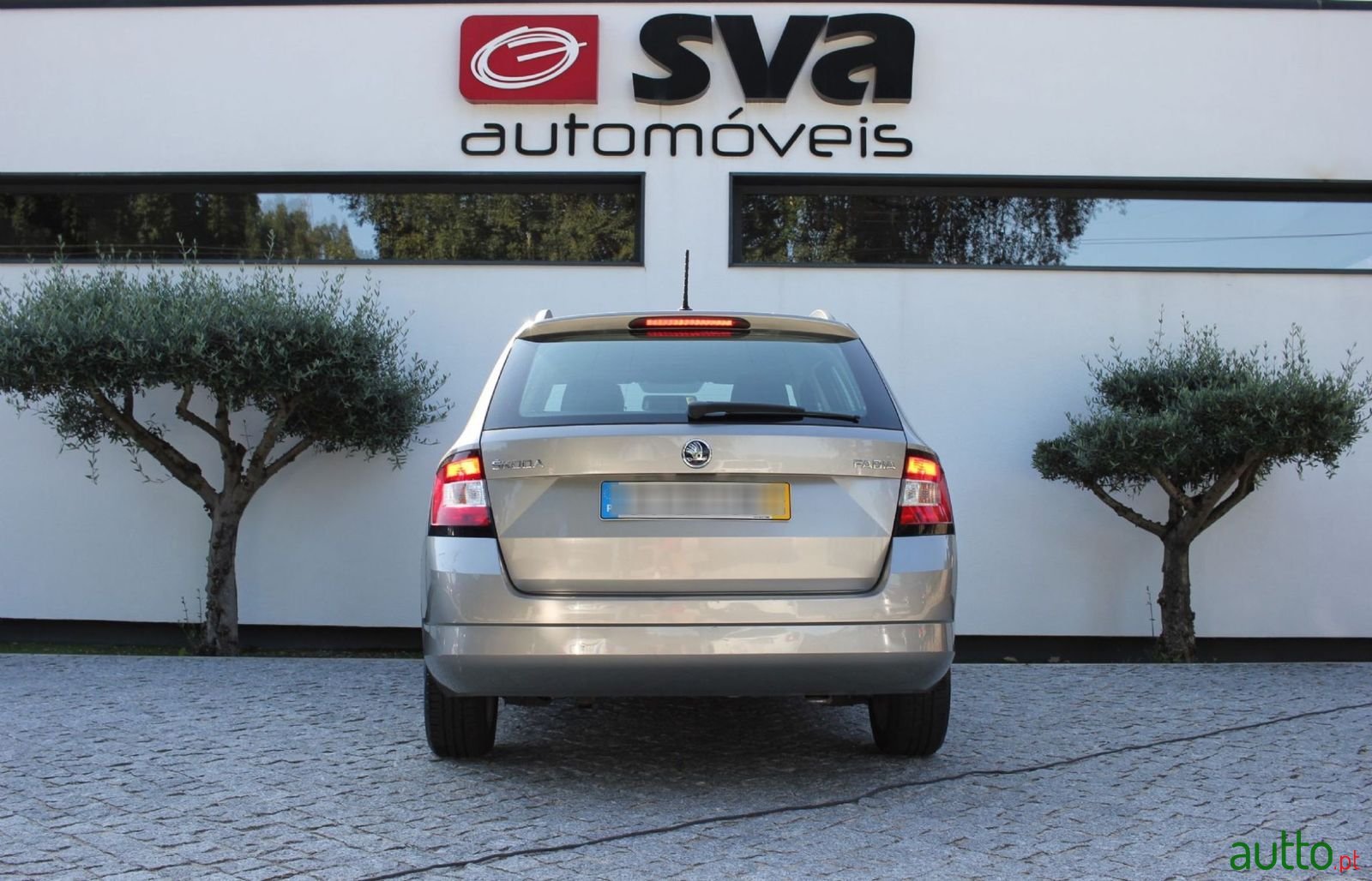 2017' Skoda Fabia Break photo #5