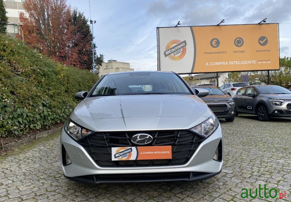2021' Hyundai i20 photo #2