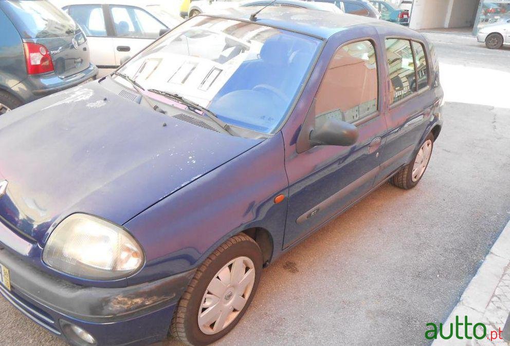 1999' Renault Clio 1.2 RT photo #1