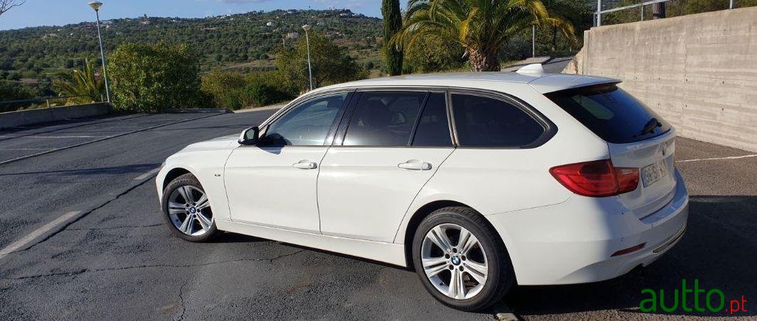 2012' BMW 320 D photo #2