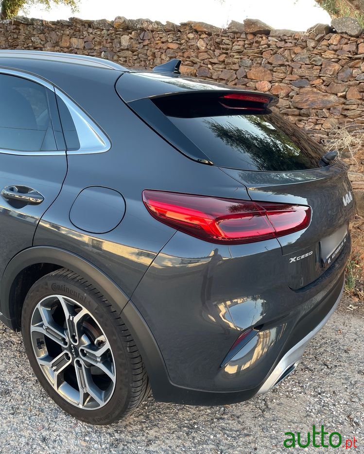 2022' Kia XCeed photo #4