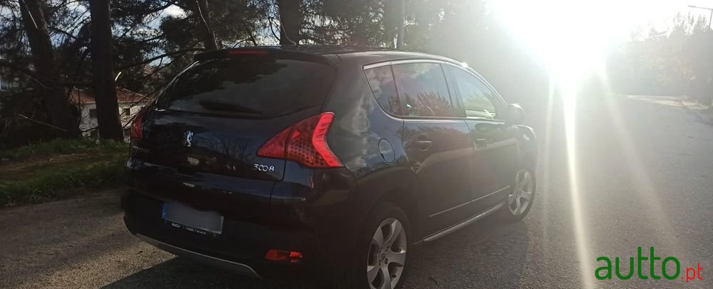 2012' Peugeot 3008 1.6 Hdi Allure photo #2