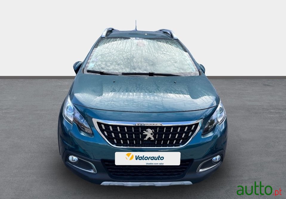 2019' Peugeot 2008 photo #2