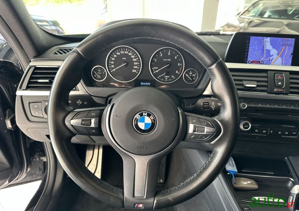 2012' BMW 320 photo #5