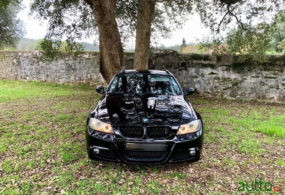 2012' BMW Série 3 D Touring Pack M photo #4