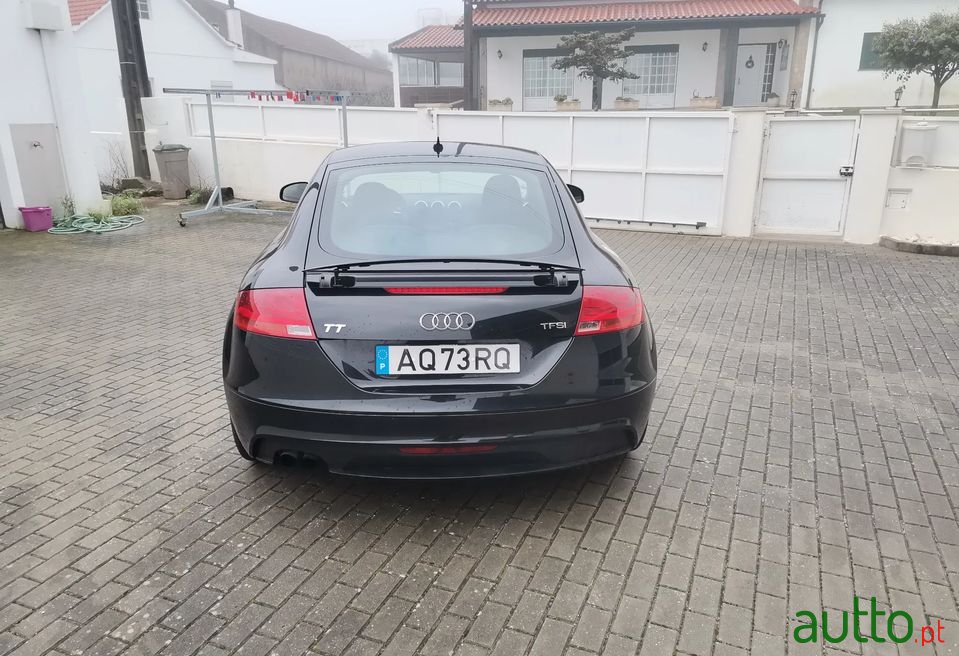 2011' Audi TT photo #2