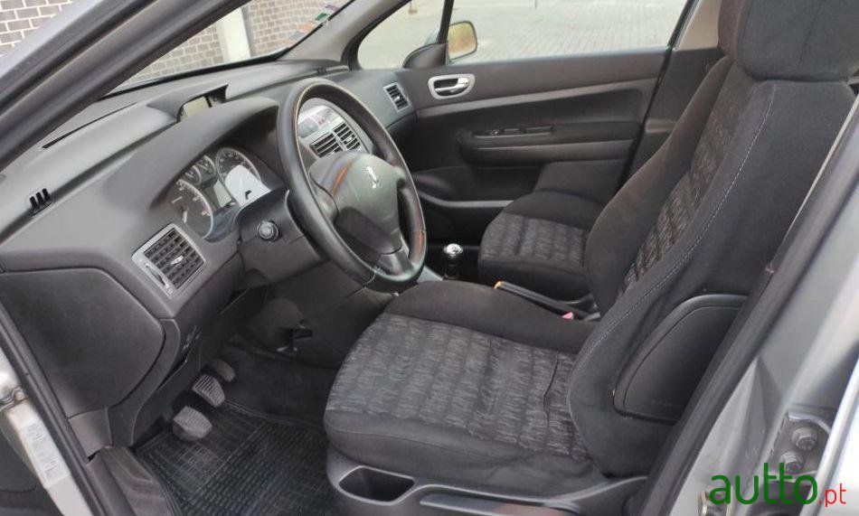 2003' Peugeot 307 photo #2