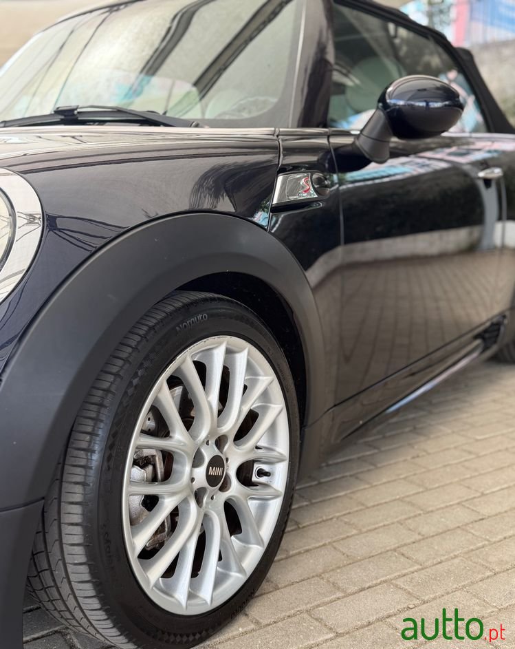 2013' MINI Cooper S photo #3