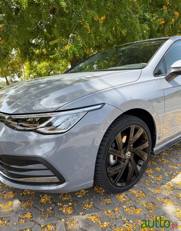 2023' Volkswagen Golf photo #3