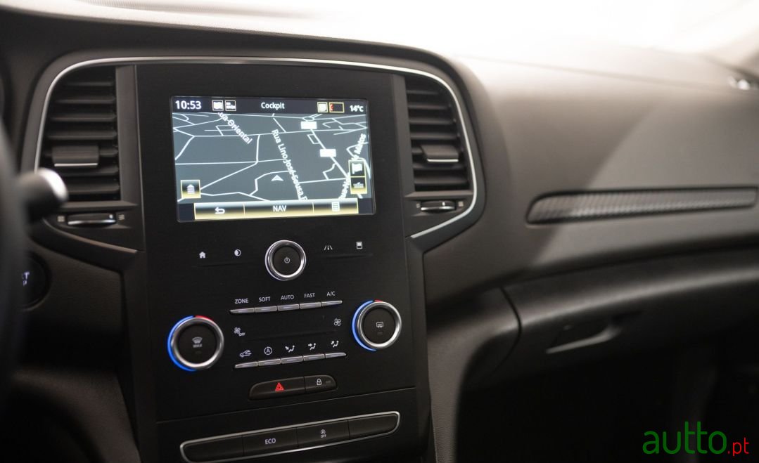 2019' Renault Megane photo #4