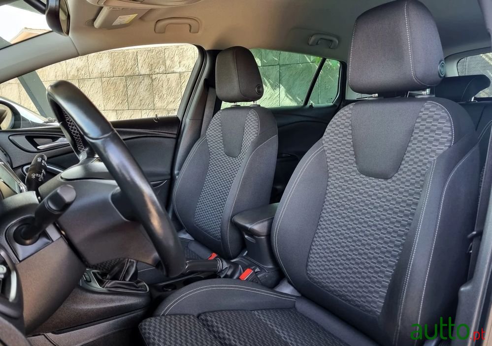 2016' Opel Astra Sports Tourer photo #6