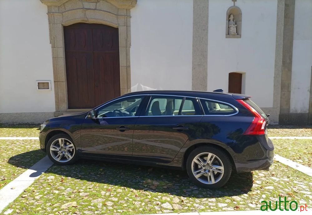 2016' Volvo V60 photo #1