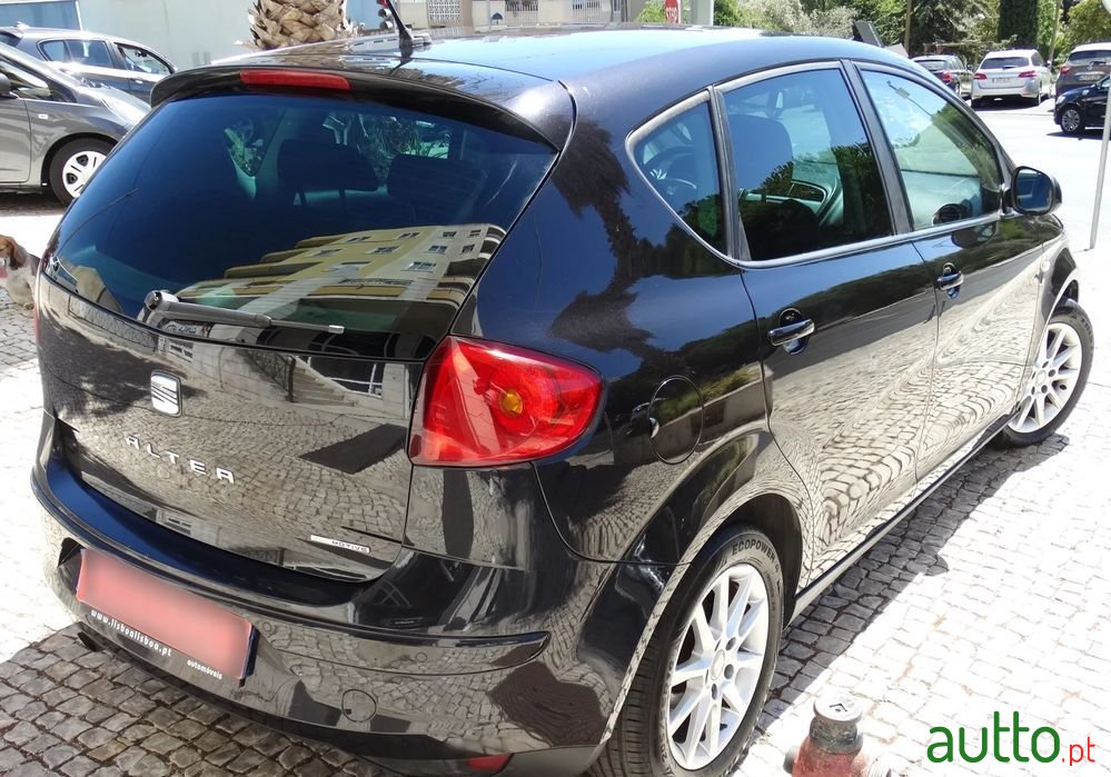 2010' SEAT Altea photo #3