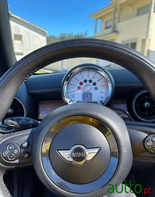 2011' MINI Cooper Ver-S photo #2