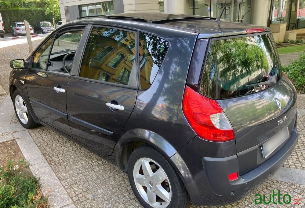 2007' Renault Scenic photo #2