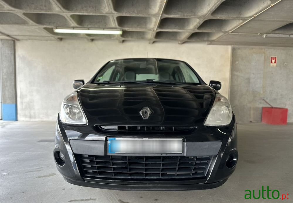 2009' Renault Clio photo #2