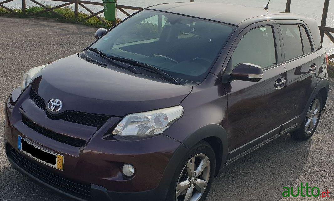 2009' Toyota Urban Cruiser photo #2