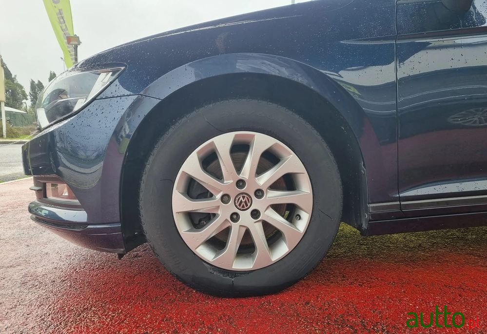 2016' Volkswagen Passat Variant photo #3