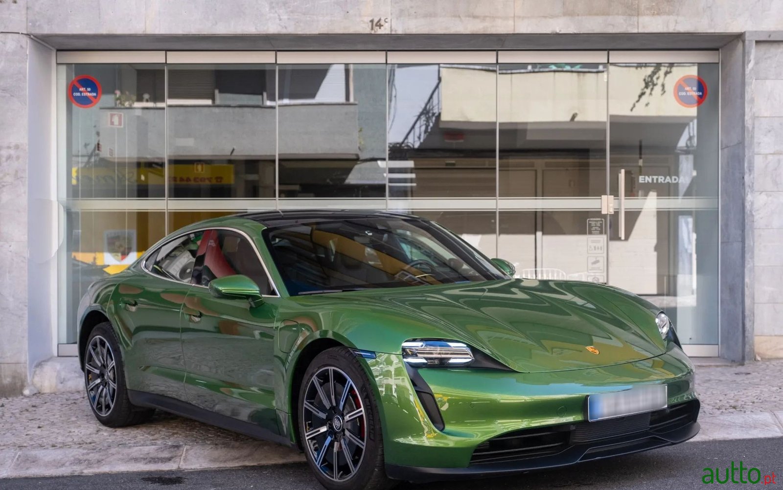 2022' Porsche Taycan 4s photo #1