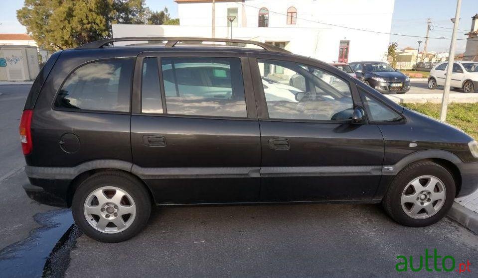 2000' Opel Zafira A photo #1