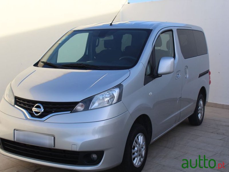 2014' Nissan NV200 Combi photo #3