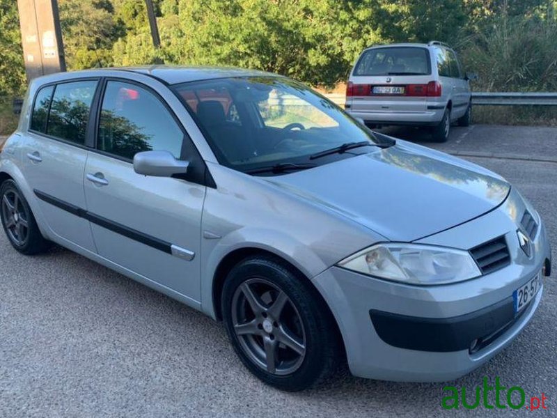 2004' Renault Megane photo #3