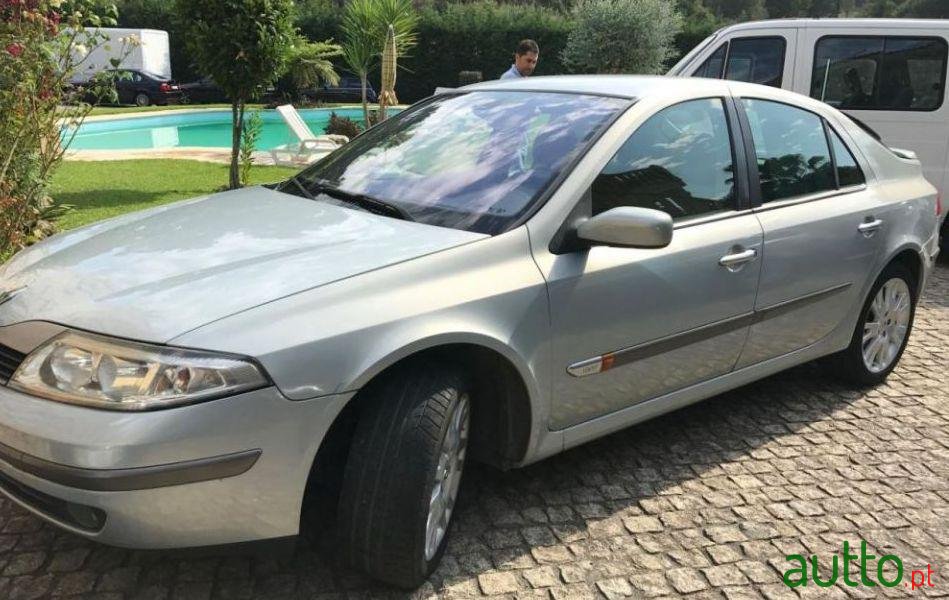 2001' Renault Laguna photo #4