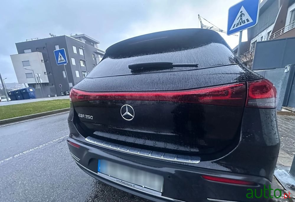 2022' Mercedes-Benz EQA 250 photo #2