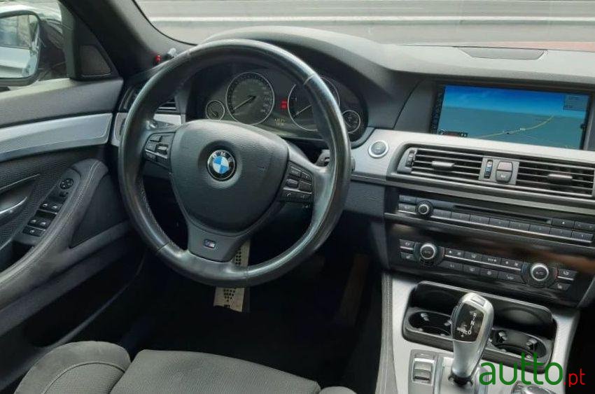 2011' BMW 520 D Touring Pack M Original photo #5