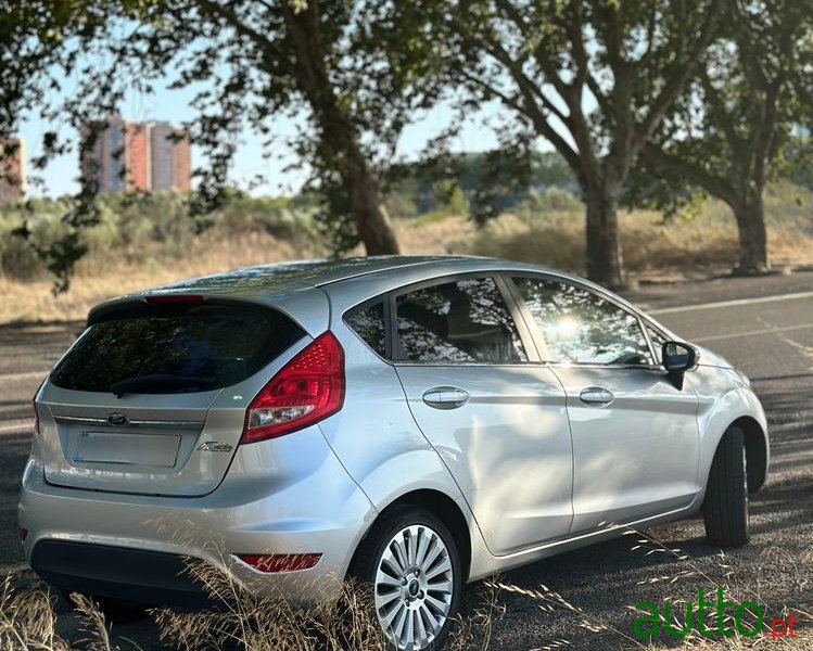 2009' Ford Fiesta 1.25 Titanium photo #2